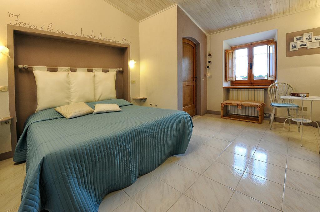 Mancino Bed and Breakfast Poggibonsi Δωμάτιο φωτογραφία